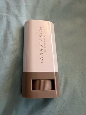 Anastasia Beverly Hills Beauty Balm Skin Tint - swatched once